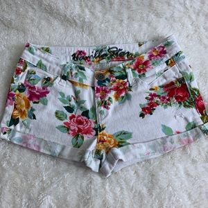 Vanilla Star Floral Jean Shorts Size 5